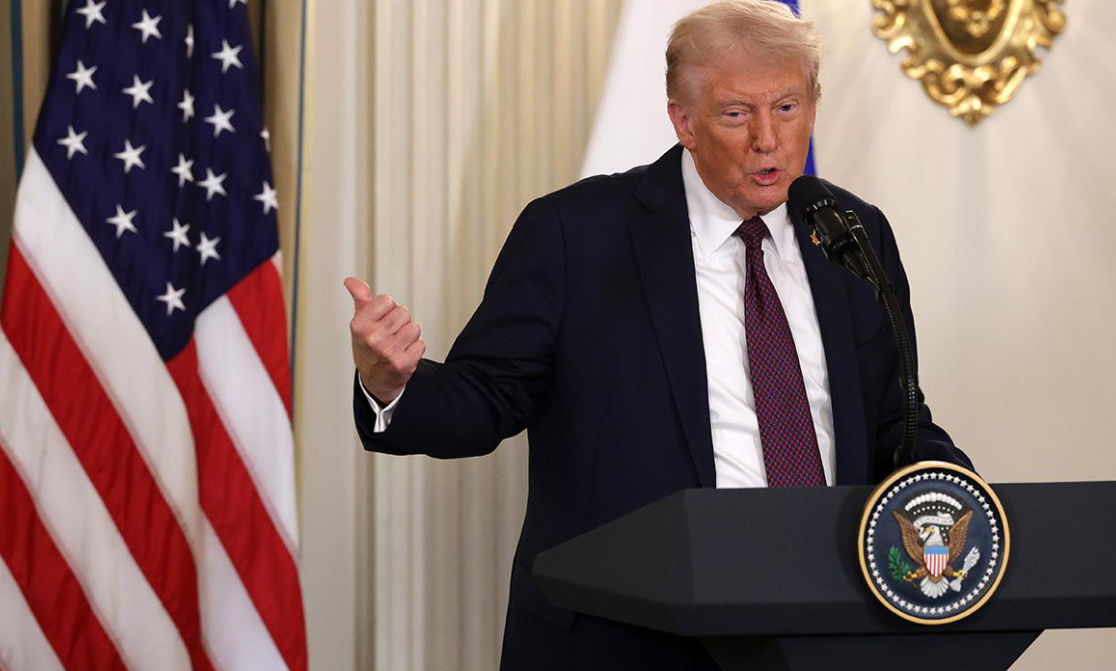 Трамп запропонував Росії та Китаю купувати нафту у США: що заявив